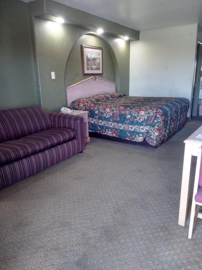Budget Inn San Antonio Downtown I-10 East Экстерьер фото